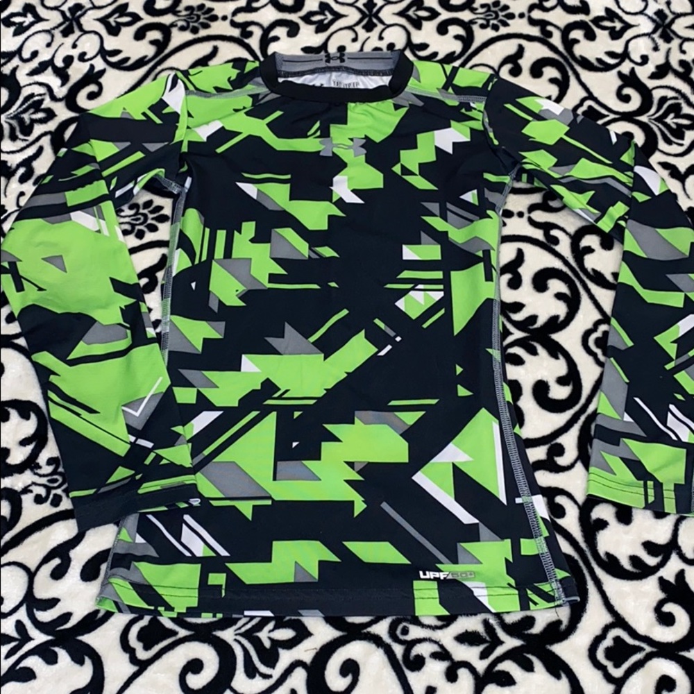 EUC boys XS Under Armour Heat Gear